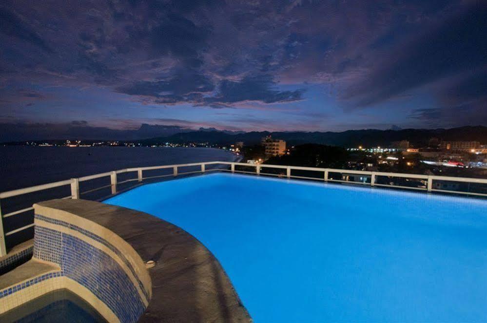 Hotel Suites Nadia 부세리아스 외부 사진